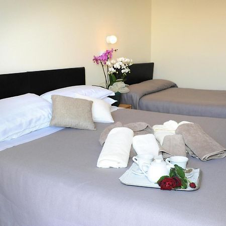 Hotel Lanzoni Червия Екстериор снимка